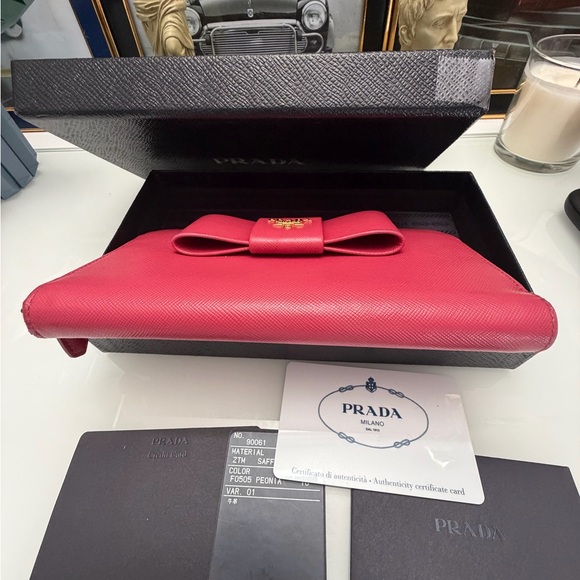 Authentic pink Prada Bow Wallet with box, authenticity card,COA. - Picture 9 of 17